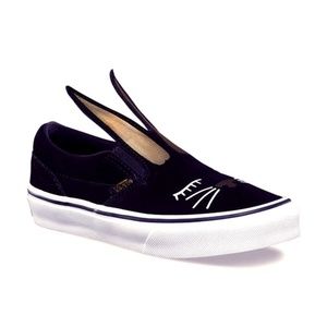 Girl's NEW Bunny Vans in Black/Gold!